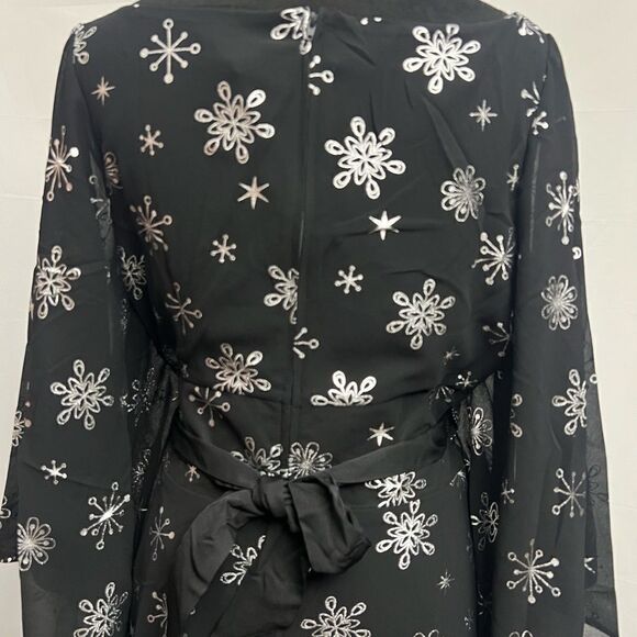 Smak Parlour Black Silver Snowflake Social Climber Caftan - Picture 7 of 12